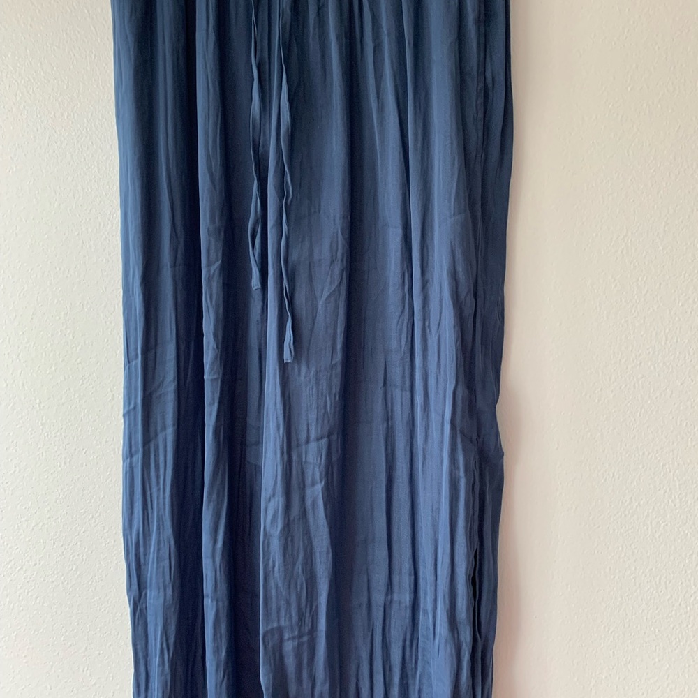 👀BUNDLE AND SAVE🥳 Navy Blue Wide-Leg Capris with Drawstring Waist